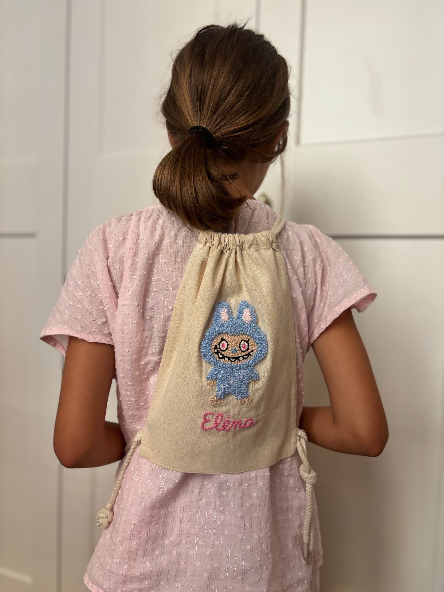 Sac à dos enfant brodé – Modèle personnalisé