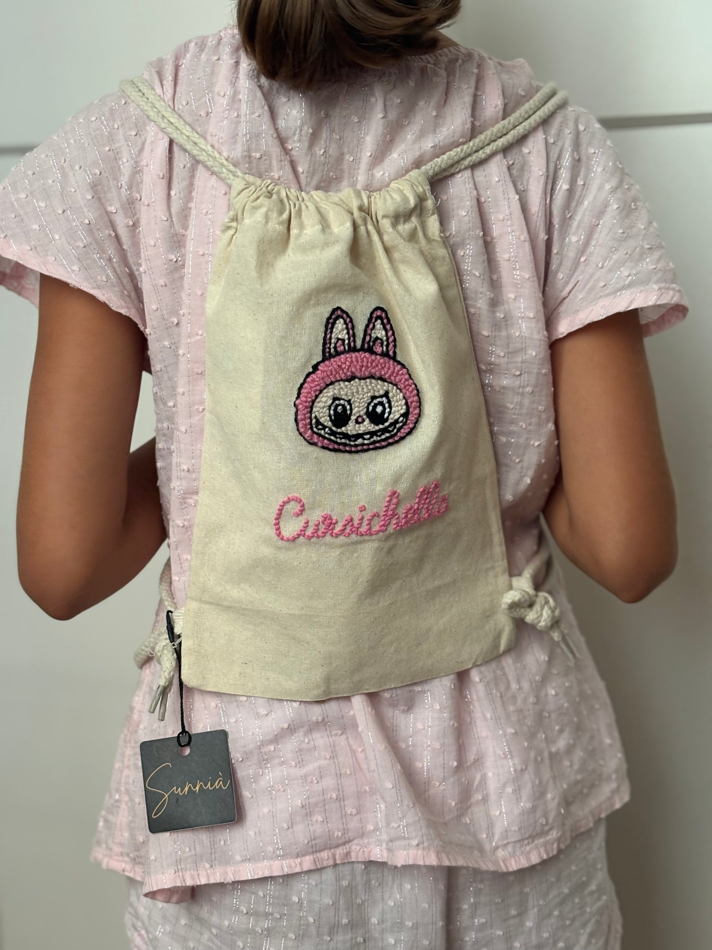 Sac à dos enfant brodé – Modèle personnalisé