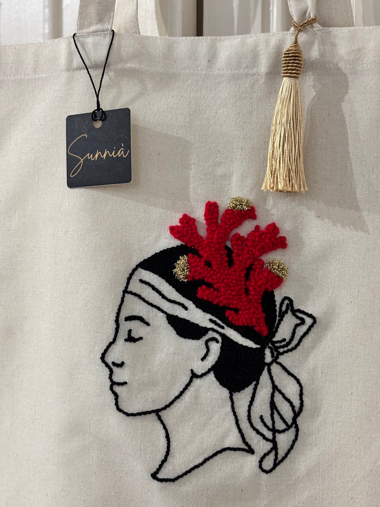 Lisandra (corail rouge de Méditerranée)