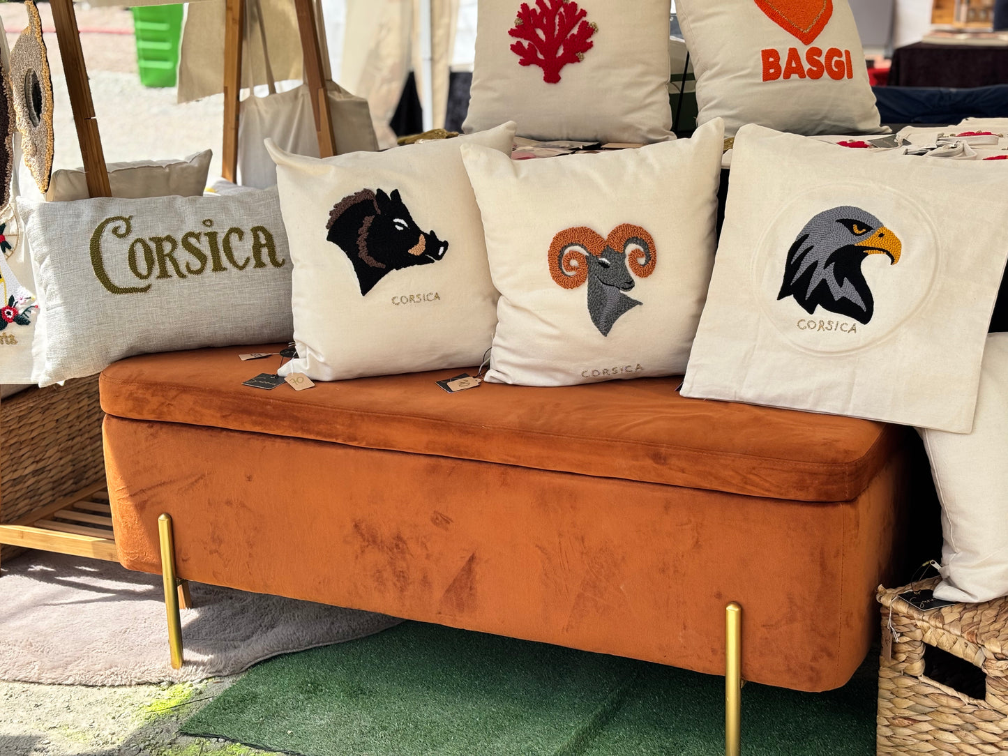 Embroidered cushion – Corsican wild boar