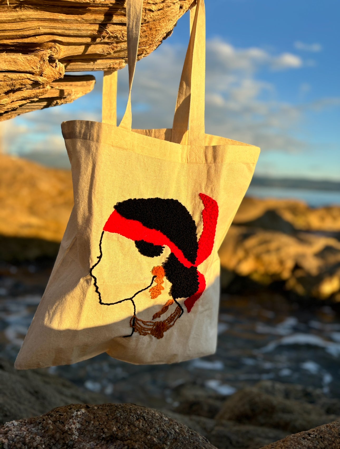 Tote Bag - Modèle Iconique Féminisé Inspiré du Drapeau Corse - A Donna Bandera