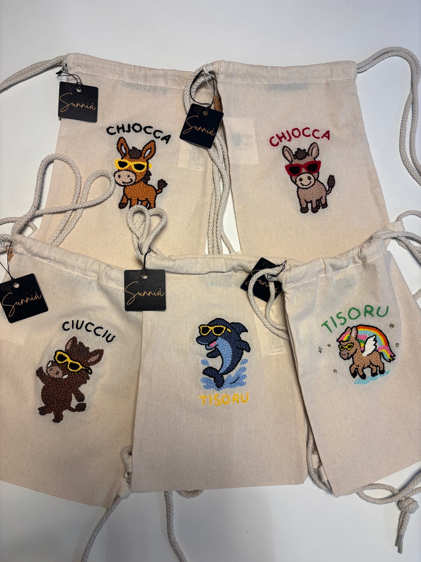 Sac à dos enfant brodé – Modèle personnalisé