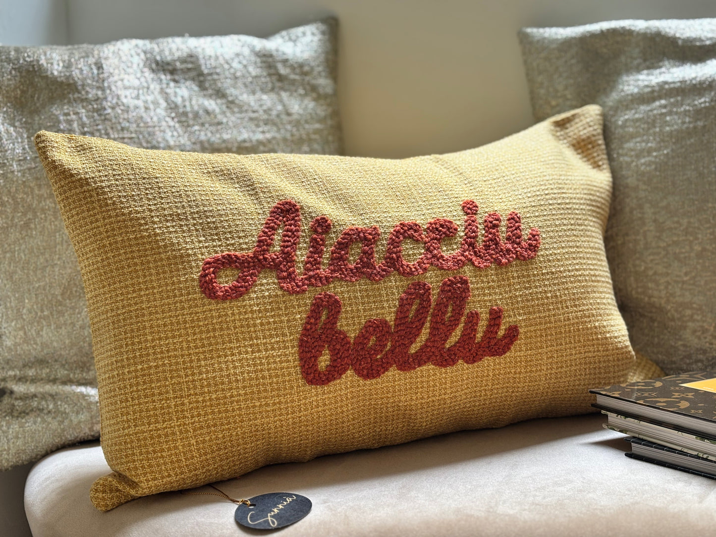 Aiacciu Bellu – Coussin brodé 50x30 cm