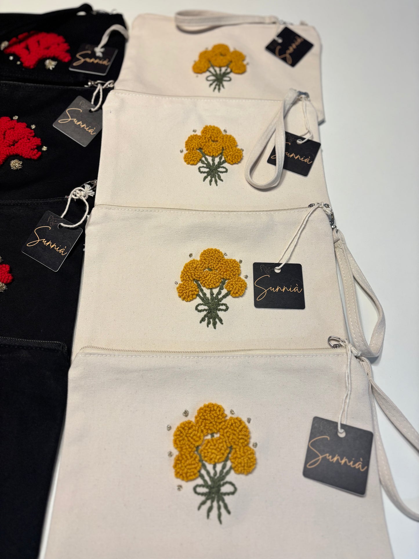 Embroidered pouch - natural color