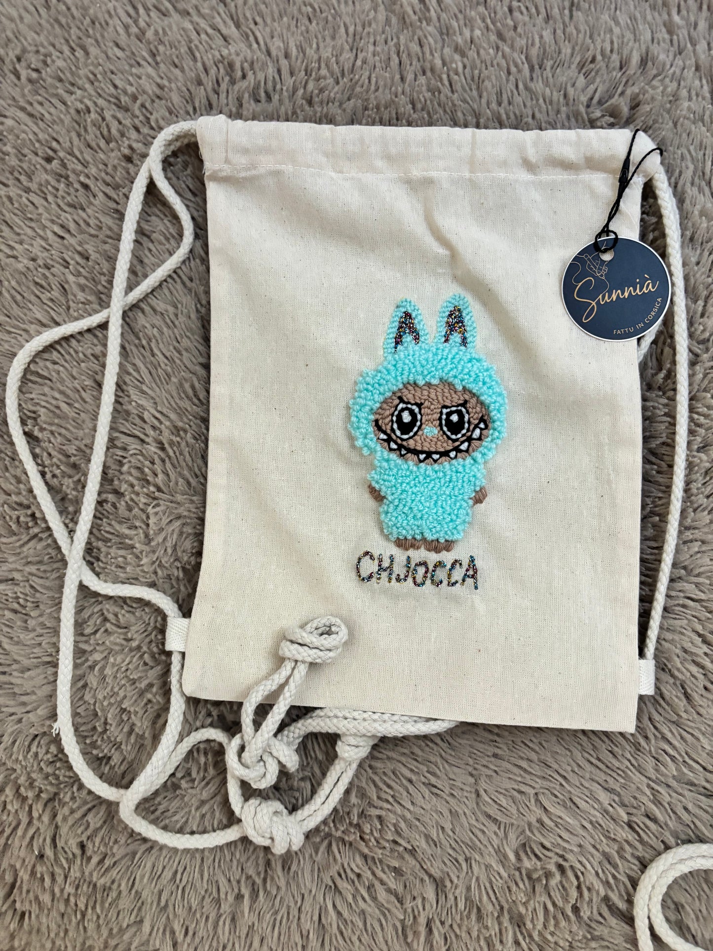 Petit sac à dos CHJOCCA – Brodé main en Corse
