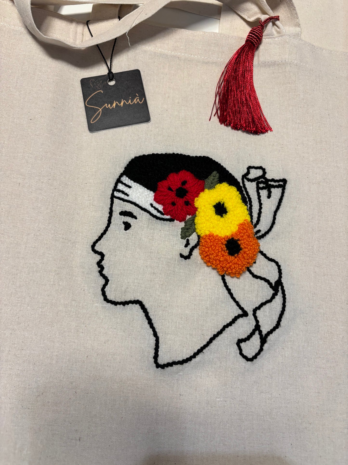 Saveriu (fleurs rouge, jaune et orange)