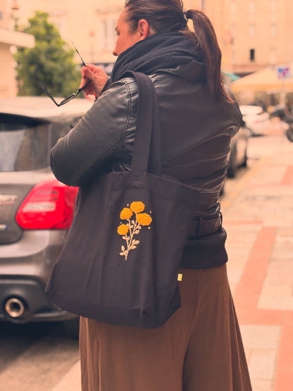 Le grand sac brodé – Immortelle & Corail