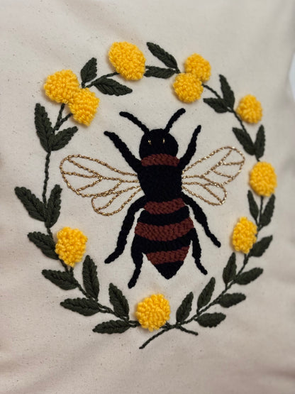 Coussin Abeille Couronne d’Immortelles – 40x40 cm