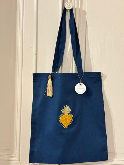 Tote bag brodé – Inspiré des ex-voto sacrés