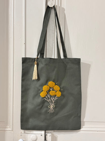 Embroidered Tote Bag – Immortelle Flowers (Muredda)