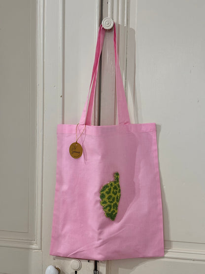 Corse Punch Needle – Léopard
Totebag en coton brodé à la main