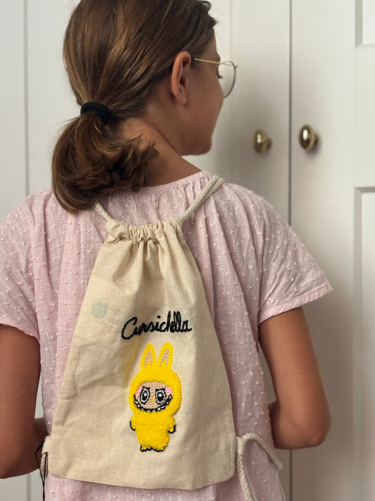 Sac à dos enfant brodé – Modèle personnalisé