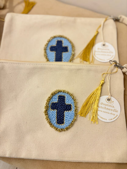 Pochette naturelle • Croix médaillon • Fattu in Corsica