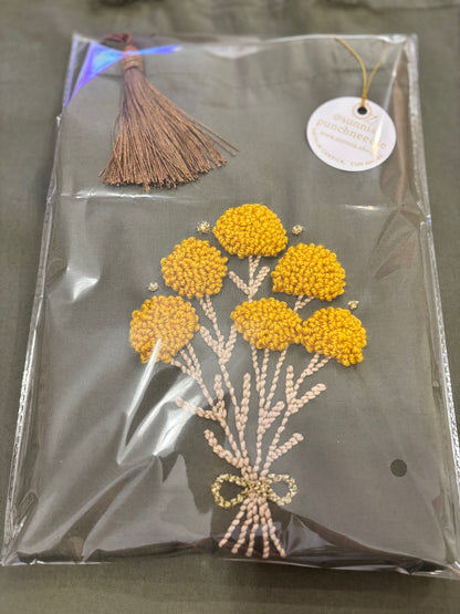 Embroidered Tote Bag – Immortelle Flowers (Muredda)