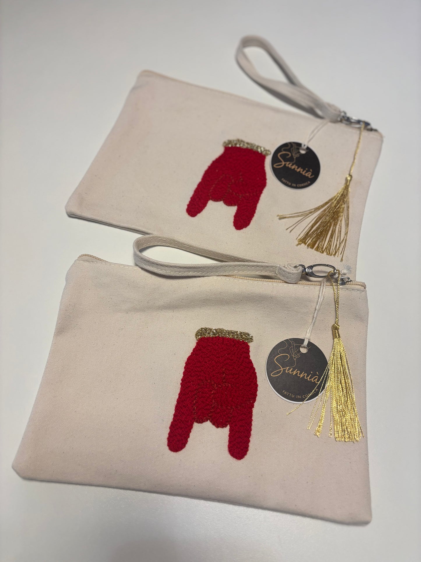 Embroidered pouch Corsican lucky hand