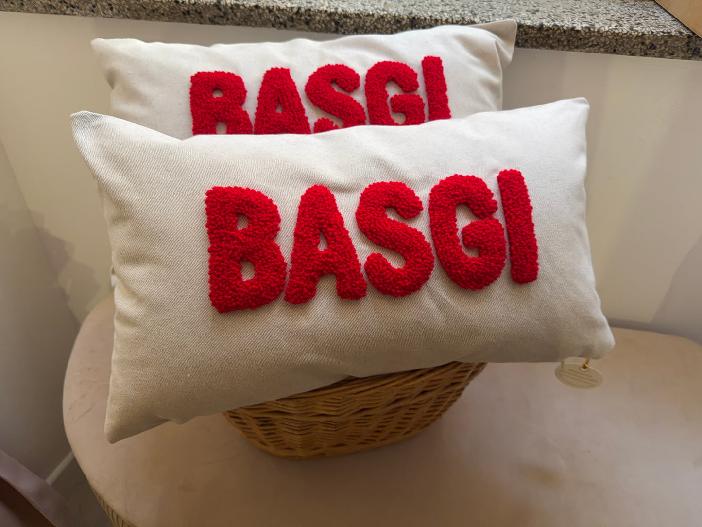 BASGI – 50 × 30 cm