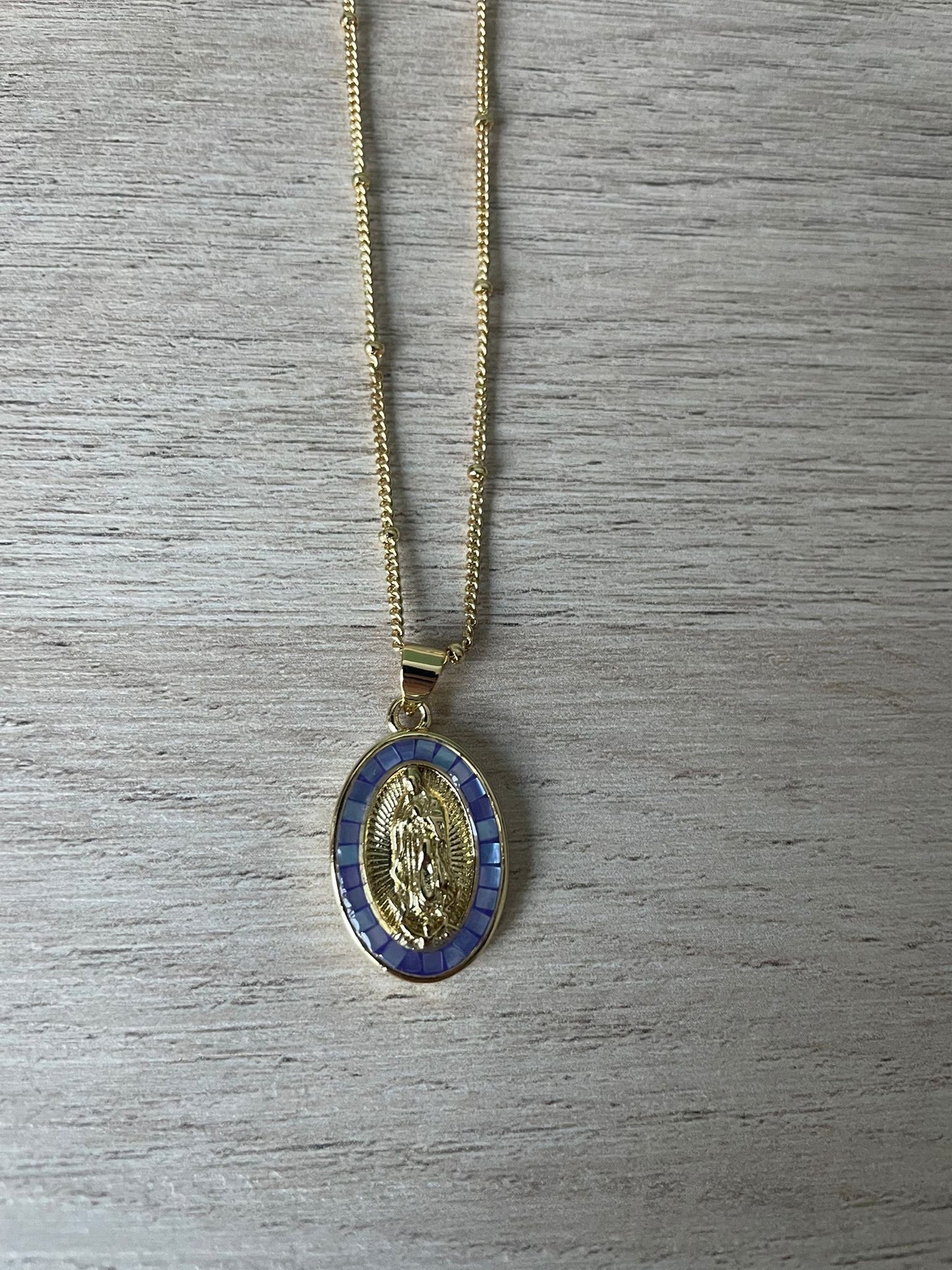 Collier Collection “Les Médaillons de la Vierge” – Collab M. Créations x Sunnià