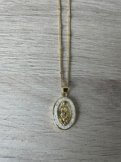 Collier Collection “Les Médaillons de la Vierge” – Collab M. Créations x Sunnià