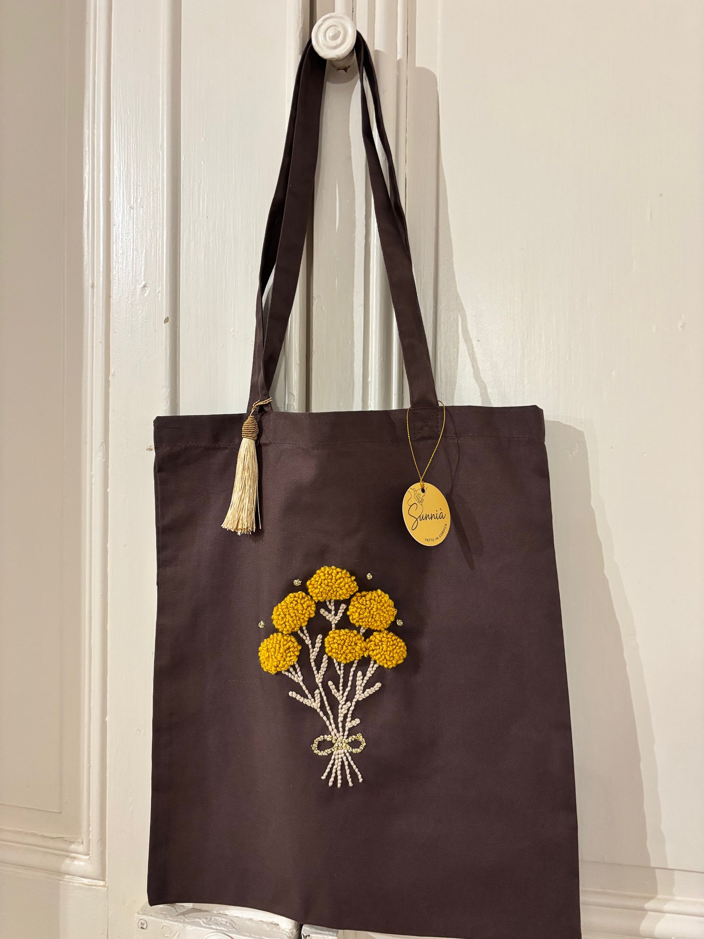 Embroidered Tote Bag – Immortelle Flowers (Muredda)